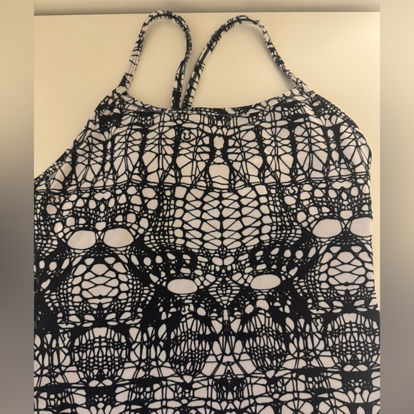 Lululemon Power Y Tank White Black Glacier Lace Racerback Built in Bra Sz 4 - Picture 4 of 11